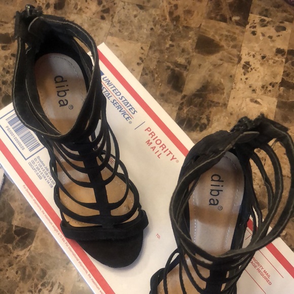 Gently worn black stilettos - Picture 3 of 6